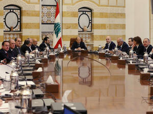  الرئيس اللبناني عون يترأس اجتماعا للحكومة اللبنانية الجديدة