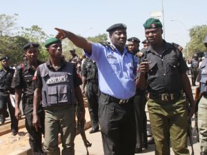 المخطوفون متعاقدون مع شركة لافارج أفريكا للأسمنت 