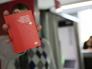 تشديد القوانين بالنسبة لطرد الاجانب المجرمين في سويسرا