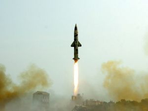 تجربة هندية ناجحة لصاروخ بعيد المدى قادر على حمل مواد نووية