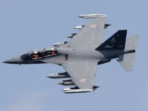 "ياك-130"، هي طائرة تدريب روسية متقدمة تحاكي خصائص طائرات الجيل 4+