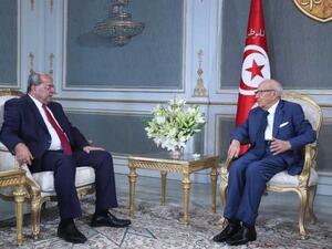 رئيس الجمهورية التونسية الباجي السبسي والنائب د. احمد الطيبي