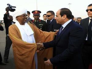 الرئيس المصري عبد الفتاح السيسي ونظيره السوداني عمر البشير 