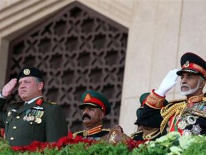 تولى السلطان قابوس الحكم في السلطنة العام 1970 بعد الاطاحة بوالده