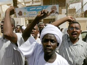 اعتقال حسن الترابي اثار الازمة