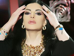 الإعلامية اللبنانية نضال الأحمدية