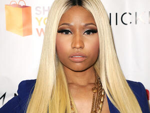 النجمة العالمية نيكي ميناج