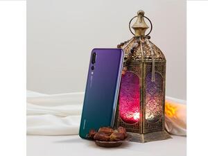 Whether your loved one is a traveler or a photography fanatic, the HUAWEI P20 Pro gives them an ultimate photography experience like no other. 