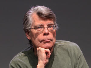 Celebrity American horror author lauds Israeli award-winning TV series as "all killer and no filler." (Facebook)