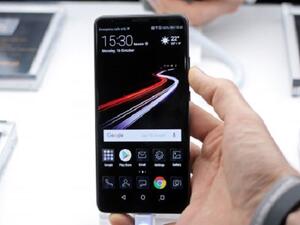 Huawei has announced a diamond black Porsche Design variant of its Mate 10 Pro, and we love it! (Courtesy of TechRadar)