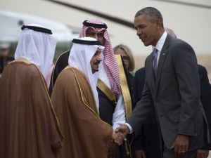 أمير الرياض كان في استقبال أوباما - أ ف ب