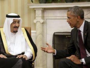 الرئيس الأمريكي باراك اوباما خلال استقباله العاهل السعودي الملك سلمان في البيت الابيض بواشنطن
