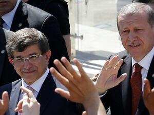 رجب طيب أردوغان وأحمد داوود أوغلو
