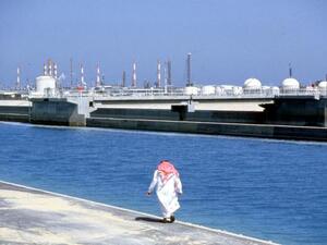 خفضت العقوبات الدولية صادرات إيران من النفط الخام إلى نحو 1.1 مليون برميل يوميا