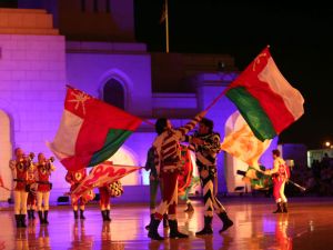 ألوان متغيرة في الساحة العمانية