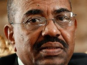 تقدر الأمم المتحدة عدد القتلى بـ300 الف، فضلاً عن 2،5 مليون نازح