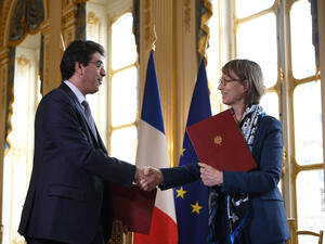 اتفاقية سعودية - فرنسية لإنشاء أوركسترا ودار للأوبرا
