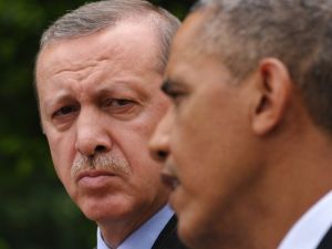 الزعيمان اتفقا على أهمية مواصلة الجهود لإضعاف وهزيمة تنظيم الدولة - أ ف ب