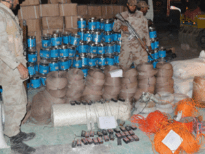 ضبط مئة طن من المواد التي تستخدم في تصنيع القنابل في كويتا