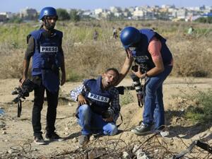 نقابة الصحافيين الفلسطينيين تتهم الجيش الاسرائيلي بتعمد اصابة الاعلاميين