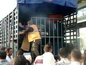 امتعة المسافرين على الحدود الفلسطينية الاردنية 