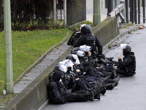 حماس والجهاد الاسلامي تدينان اعتداءات باريس  