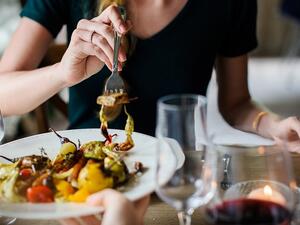 Women are more likely to slash their calorie intake if menus clearly show what each meal contains, a new study says. (Pixabay) Women are more likely to slash their calorie intake if menus clearly show what each meal contains, a new study says. (Pixabay)