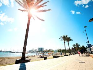 That short walk during summer can become a tiring experience for UAE residents. (Pexels) That short walk during summer can become a tiring experience for UAE residents. (Pexels)