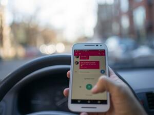 Women are more likely to ignore security concerns than men, according to the survey. (Pexels)