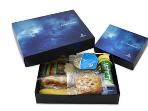 Emirates 2012 Iftar meal boxes