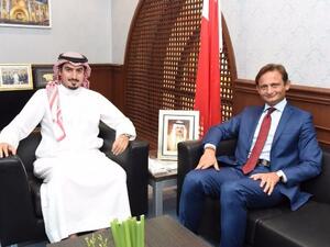 الشيخ خالد بن حمود آل خليفة وسفير جمهورية إيطاليا لدى مملكة البحرين، السيد البرتو فيتشي.