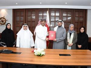 جانب من حفل التوقيع