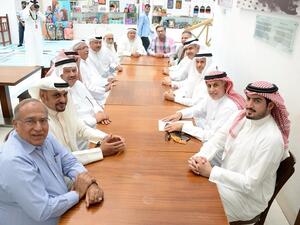 في معرض لقائه مع عدد من تجار السوق، أكد سعادة الوزير على إستمرارية مشروع تطوير سوق المنامة القديم.