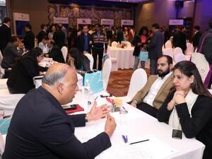 خلال الزيارة