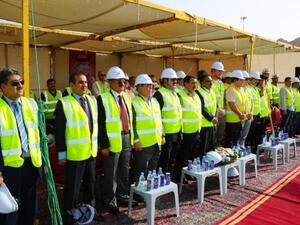 Education sessions were held for employees on such topics as social security, workplace injuries, the health effects of smoking, traffic safety on the terminal’s premises, greenhouse gas emissions, and on-site accident response