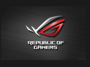 ROG Strix Flare lets gamers experience a new level of personalization with a customizable illuminated badge that can be inserted directly into the keyboard.
