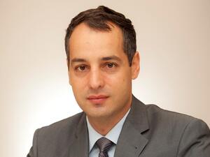GU-Q Asst. Prof. of Economics, Alexis Antoniades