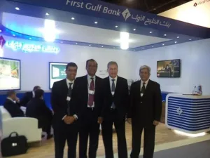 أندريه الصايغ، الرئيس التنفيذي لبنك الخليج الأول في مؤتمر سايبوس مع ممثلي البنك