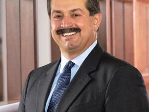 أندرو ليفريس، رئيس مجلس الإدارة والرئيس التنفيذي لشركة داو للكيماويات