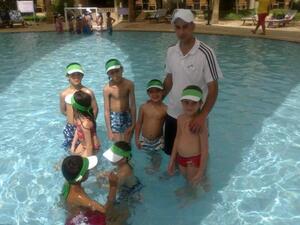 فريقاً ترفيهياً مفعماً