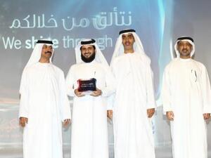 Imdaad Chief Executive Officer Mr. Jamal Abdulla Lootah receiving an appreciation award from Dubai Customs