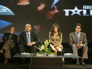 مقدمو برنامج "Arabs' Got Talent" مع الناطق الرسمي لمجموعة mbc