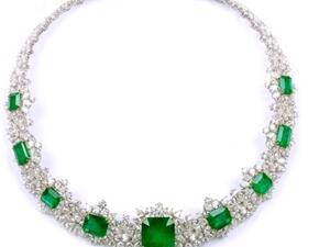 Areeq Emerald Necklace