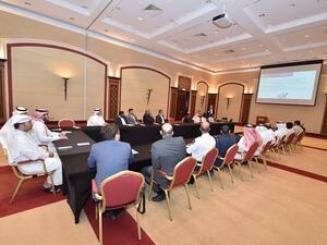 خلال الإجتماع