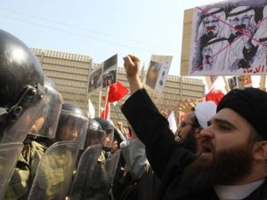 ارتفعت قيمة الاستثمارات التي استقطبتها البحرين في شهري فبراير ومارس بنسبة 25,6%، مقارنة بالفترة نفسها من العام الماضي 2010، وهذا بالرغم من الأحداث التي شهدتها البلاد في هذين الشهرين