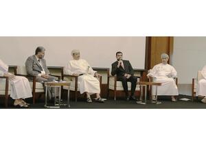 خلال المؤتمر