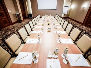 يوفر فندق ريكسوس باب البحر العديد من الباقات الشاملة لجميع الخدمات الخاصة بالاجتماعات والفعاليات الخاصة بالشركات.