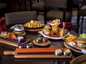 Boston’s Bar will offer its customers the opportunity to pamper themselves with a wide selection of western cuisine and enjoy the spirit of challenge.