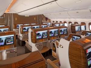 رحلة يومية بطائرة البوينج 777-300ER الجديدة