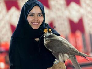 طالبة من جامعة كارنيجي ميلون تحتفل باليوم الوطني لدولة قطر